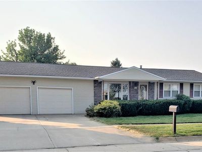 1700 E Berry Hill Dr, Norfolk, NE, 68701