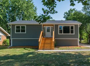 275 Ashworth Dr, Waukee, IA 50263