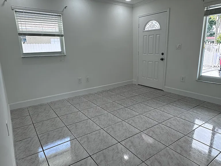 1864 NW 21st St #2 — Photo 11