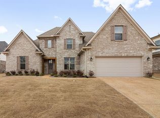 60 Sugalina Valley Dr, Oakland, TN 38060
