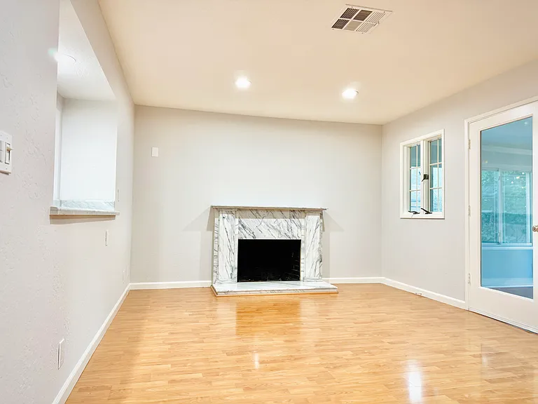 2935 Valhalla Dr — Photo 11