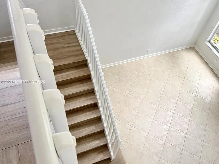 4946 SW 38th Way — Photo 7