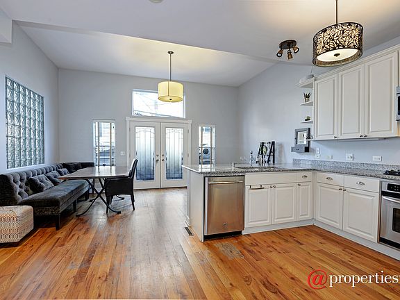Kitchen / Breakfast Room