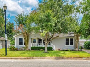211 Brooks St, Sugar Land, TX 77478