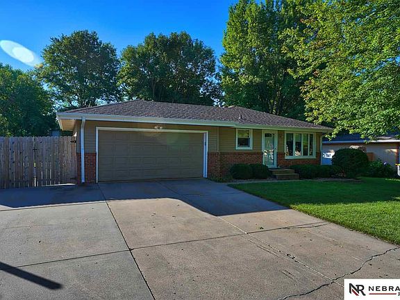 3rd image of 5831 Dogwood Dr