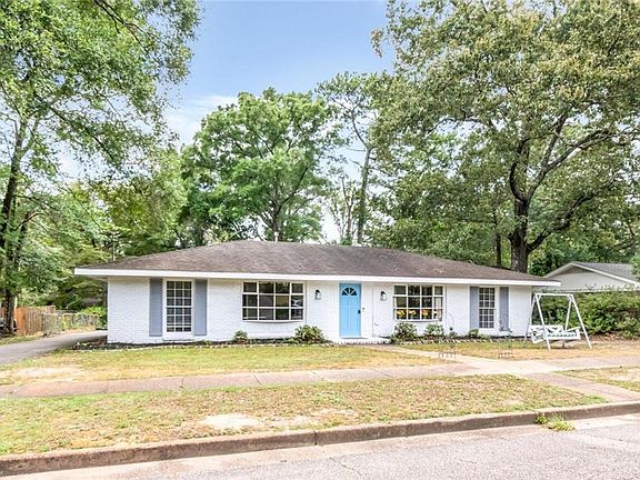 3rd image of 4587 Woodcliff Dr N