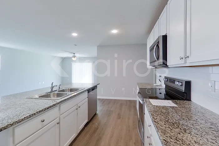 8677 SW 44th Ct — Photo 7