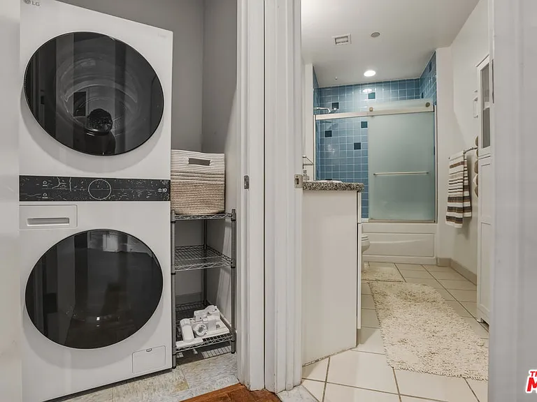 1100 Wilshire Blvd #2604 — Photo 30