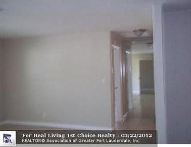 5th image of 2716 SW 47th St