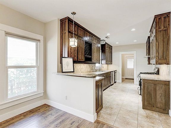 2nd image of 1405 Fairmount Ave