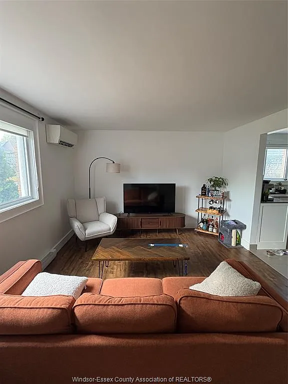 2 bed, $1,800 — Photo 4