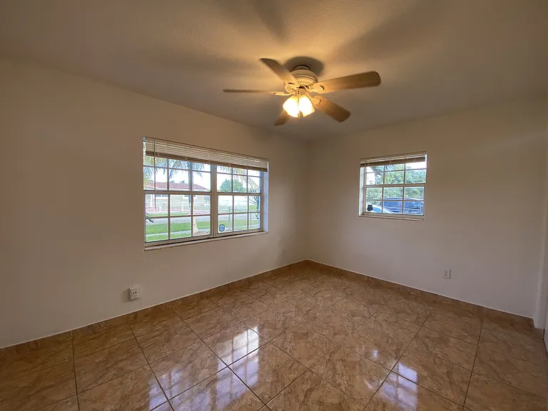 9870 Nicaragua Dr — Photo 23
