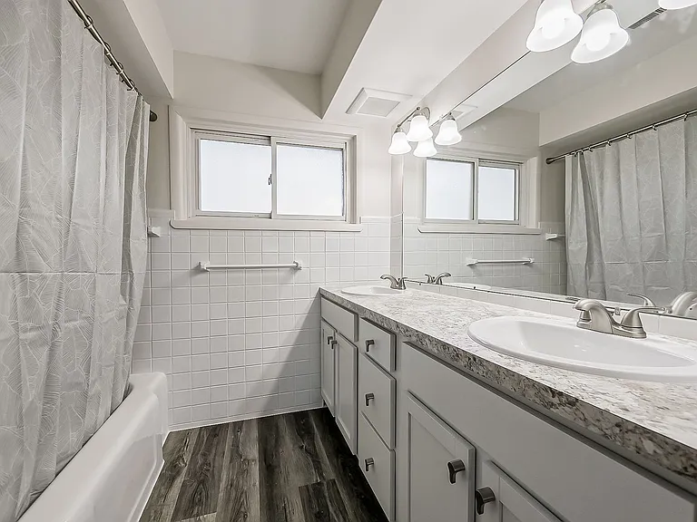 20862 Kenwood St — Photo 24