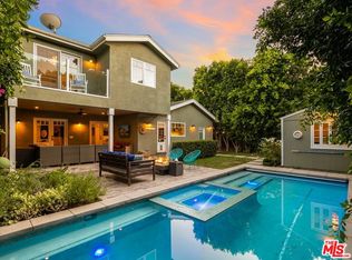 17401 Emelita St, Encino, CA 91316