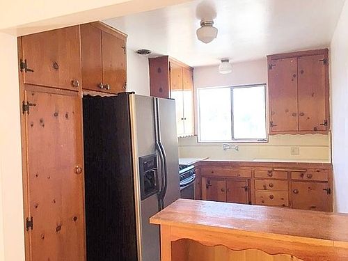 3rd image of 11678 Magnolia Blvd APT 8