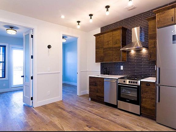 3rd image of 316 Melrose St #4