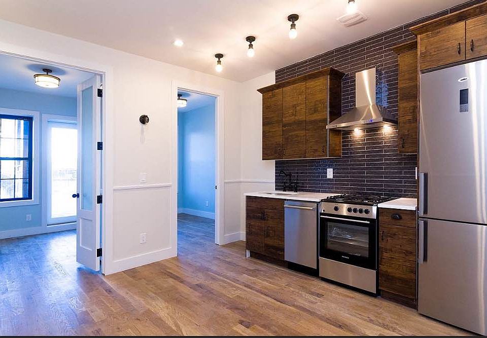1st image of 316 Melrose St #2B