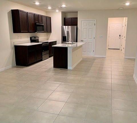 4th image of 15381 Wildflower Cir #15381