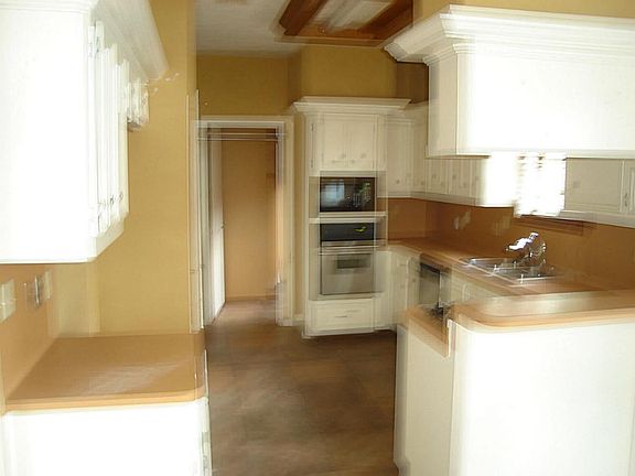 5th image of 15411 Monte Vista Dr