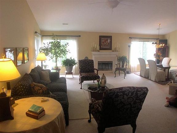 3rd image of 1400 Taramore Dr