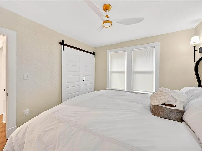 1099 Grove Ave — Photo 48
