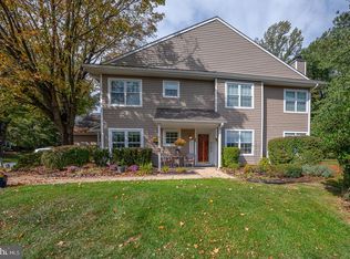 325 Danbury Ln #325, Glen Mills, PA 19342