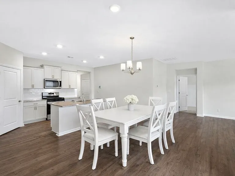 462 Fenwick Dr — Photo 13