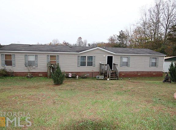 4th image of 20 Pine Needle Dr