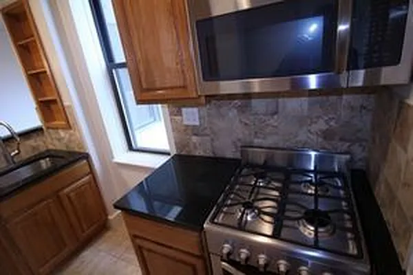 Rented by Realty Nerd | media 15