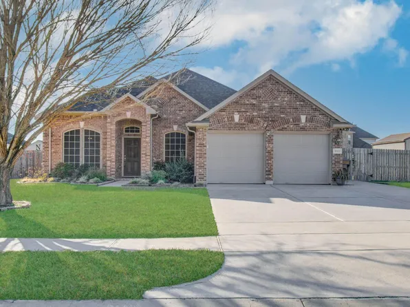 9519 White Lndg, Mont Belvieu, TX 77523