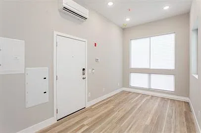 2207 N Broad St — Photo 21