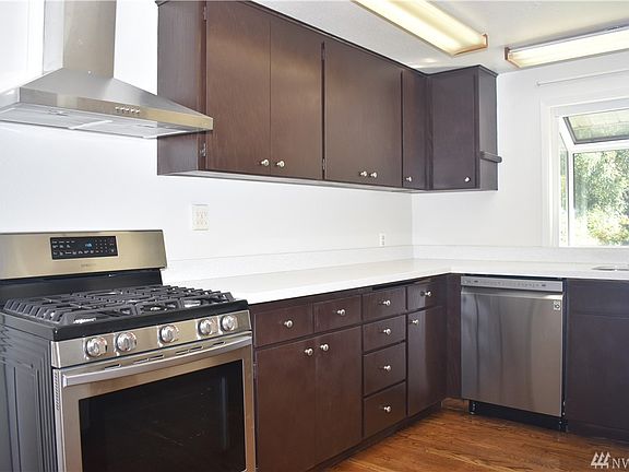 5th image of 13709 Manor Way