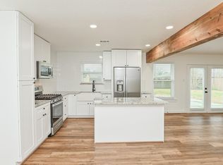 4812 E 24th St, Dickinson, TX 77539