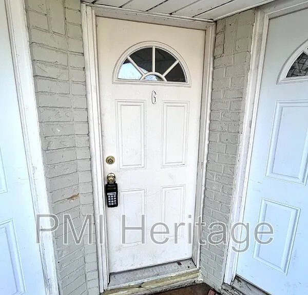103 W Martin Luther King Jr Blvd #6 — Photo 7