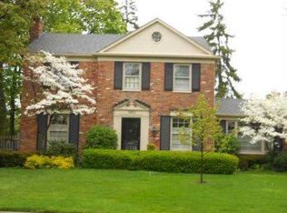 1002 Harvard Rd, Grosse Pointe Park, MI 48230