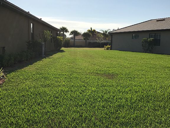 side yard