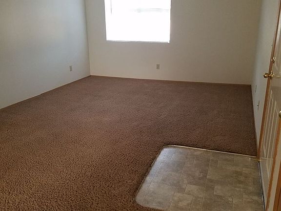 5th image of 13708 NE 18th St APT 4