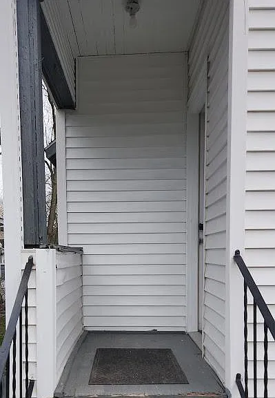 Back porch, door to kitchen