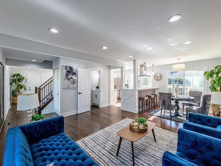 380 Ventura Club Dr — Photo 3
