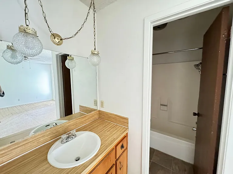2112 Hinkle Ave — Photo 20