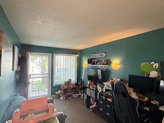 4th image of 44 Amanda Ct