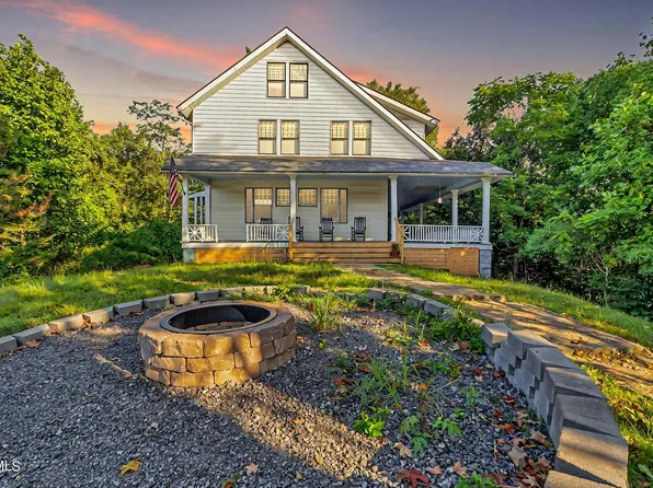 389 Roanoke Hill Rd, Dante, VA 24237