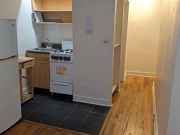 2nd image of 311 W 29th St #2C