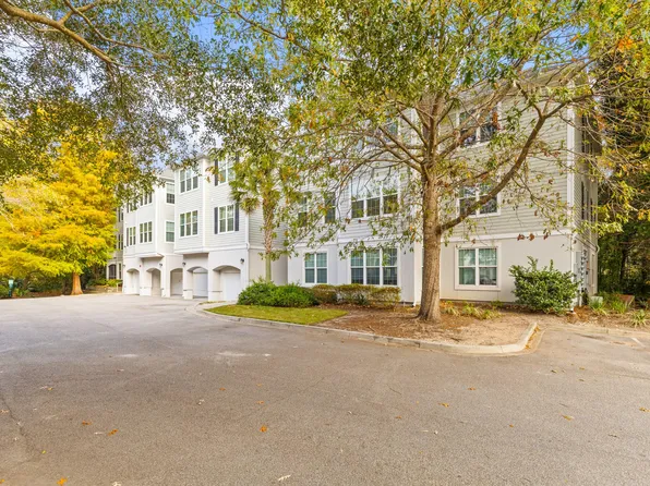 60 Fenwick Hall Aly APT 521, Johns Island, SC 29455