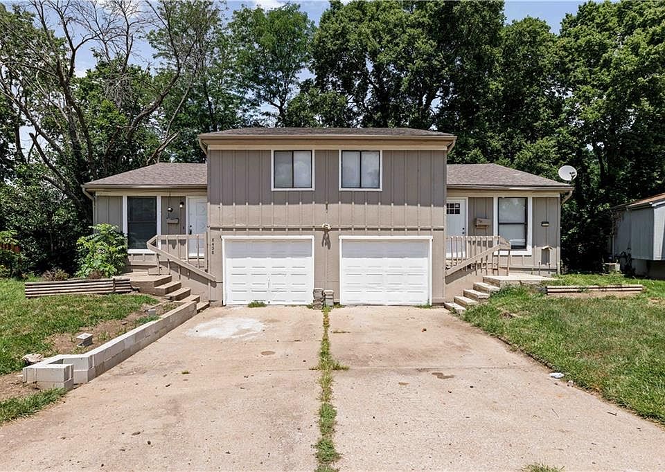 1st image of 8456/8458 Lane Dr
