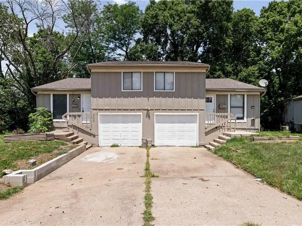 8456/8458 Lane Dr, Kansas City, MO 64138