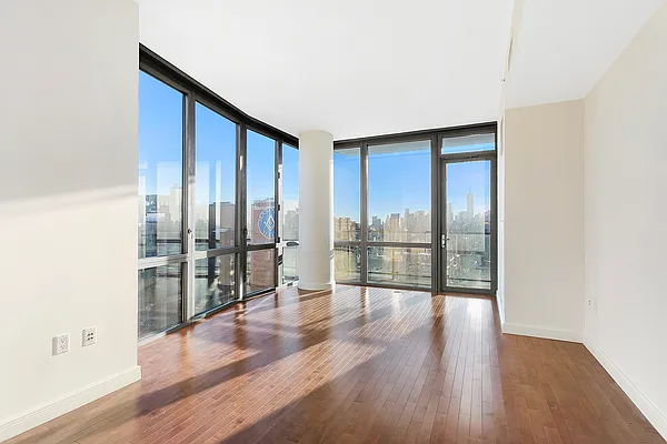 Rented by Compass | media 36