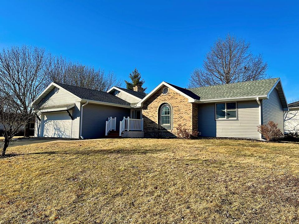 1st image of 705 Ash Ln