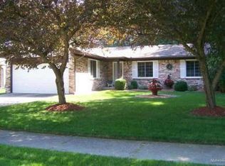 33302 Shagbark Dr, Chesterfield, MI
