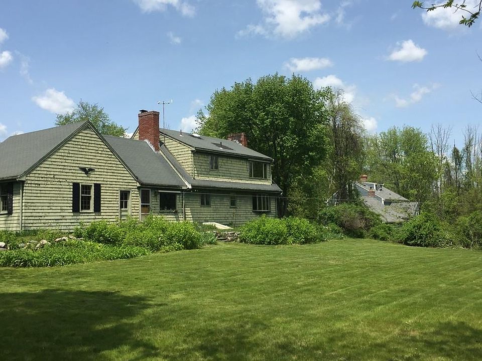 2nd image of 134 Pelham Island Rd